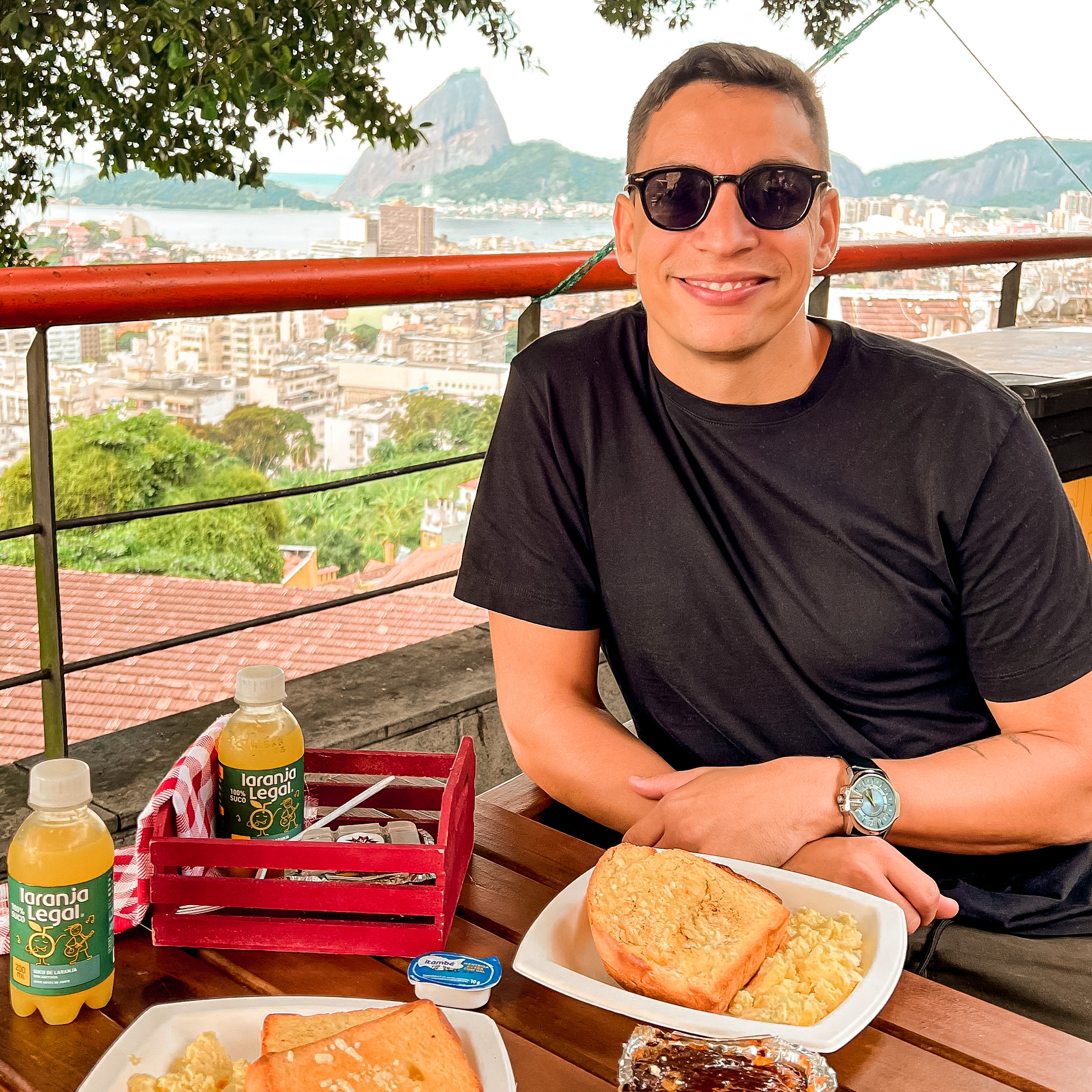 Café da Manhã com ótimo preço e passeio de Bonde em Santa Teresa